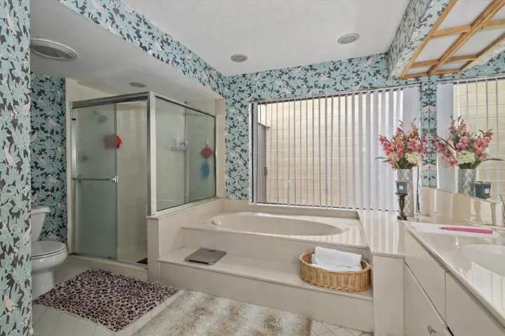 MASTER BATHROOM-11B