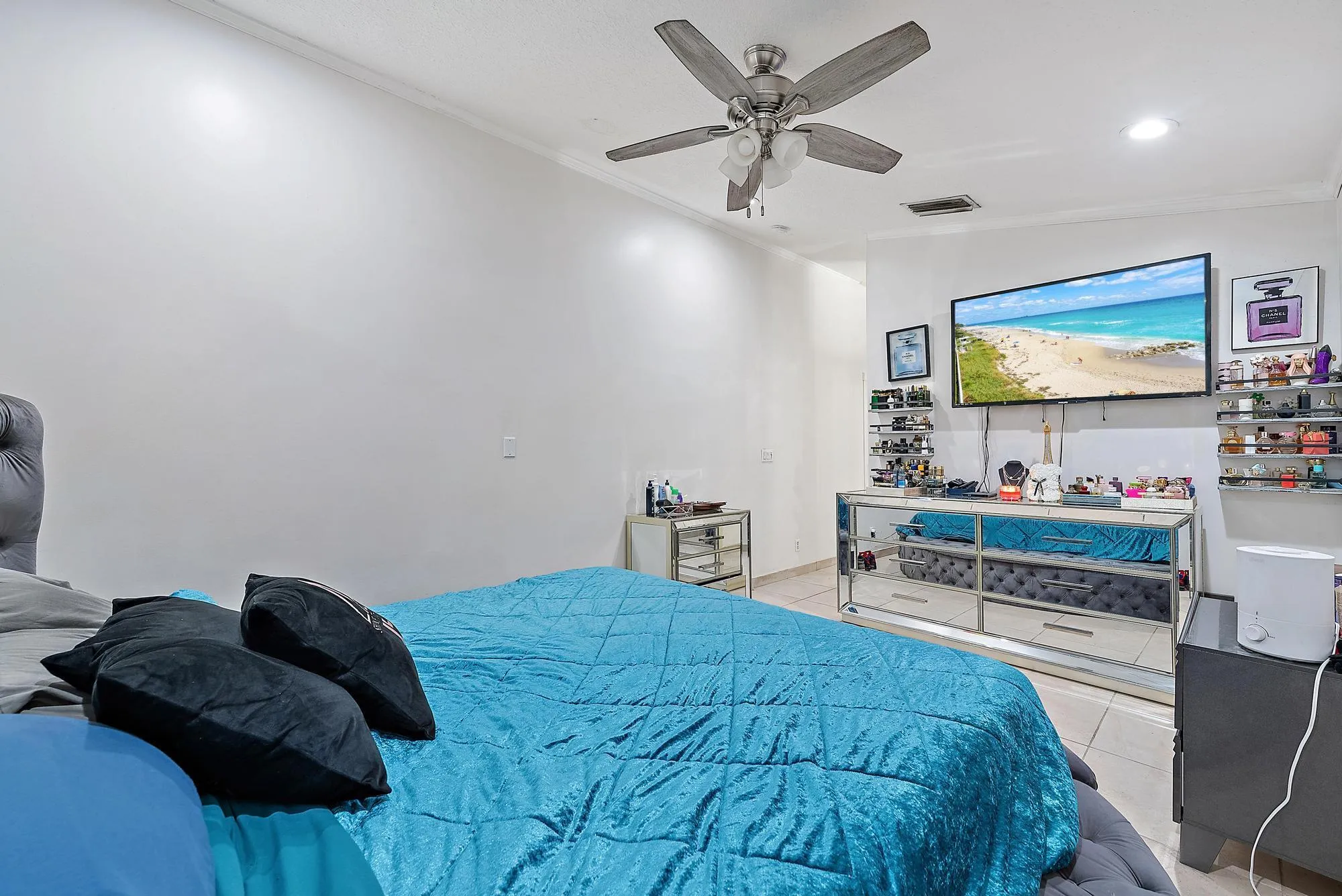 8193 Pelican Harbour Dr-16