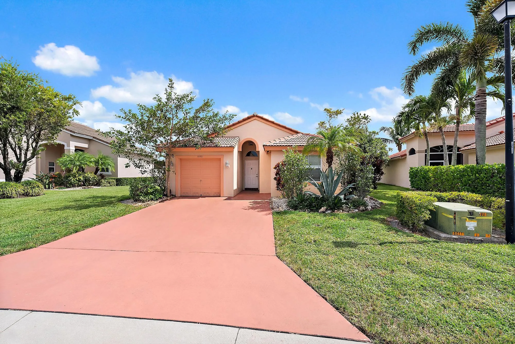 8193 Pelican Harbour Dr-18