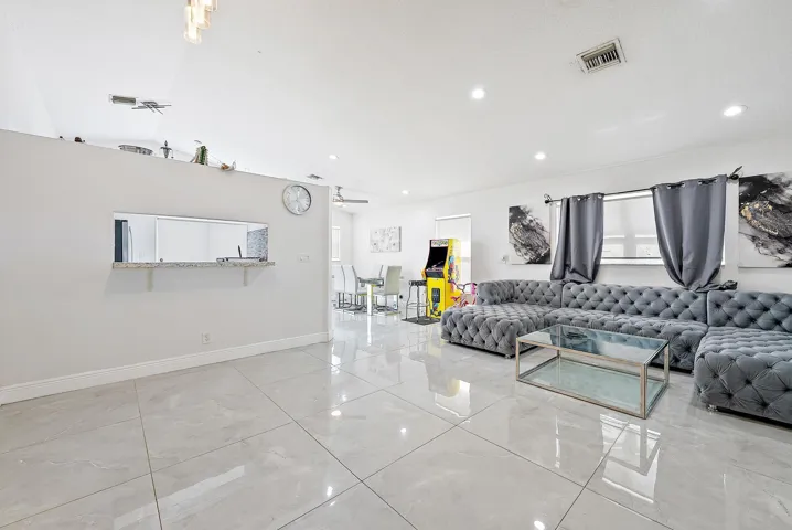 8193 Pelican Harbour Dr-7