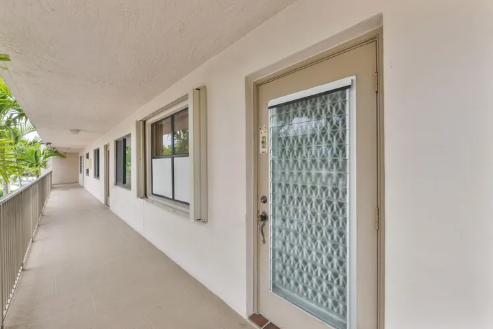 2606 NW 104th Ave U208_004