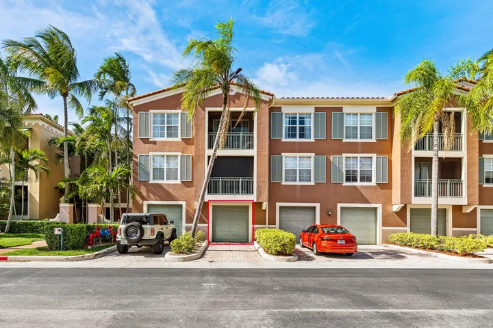 046-11770SaintAndrewsPlace-304-Wellingto
