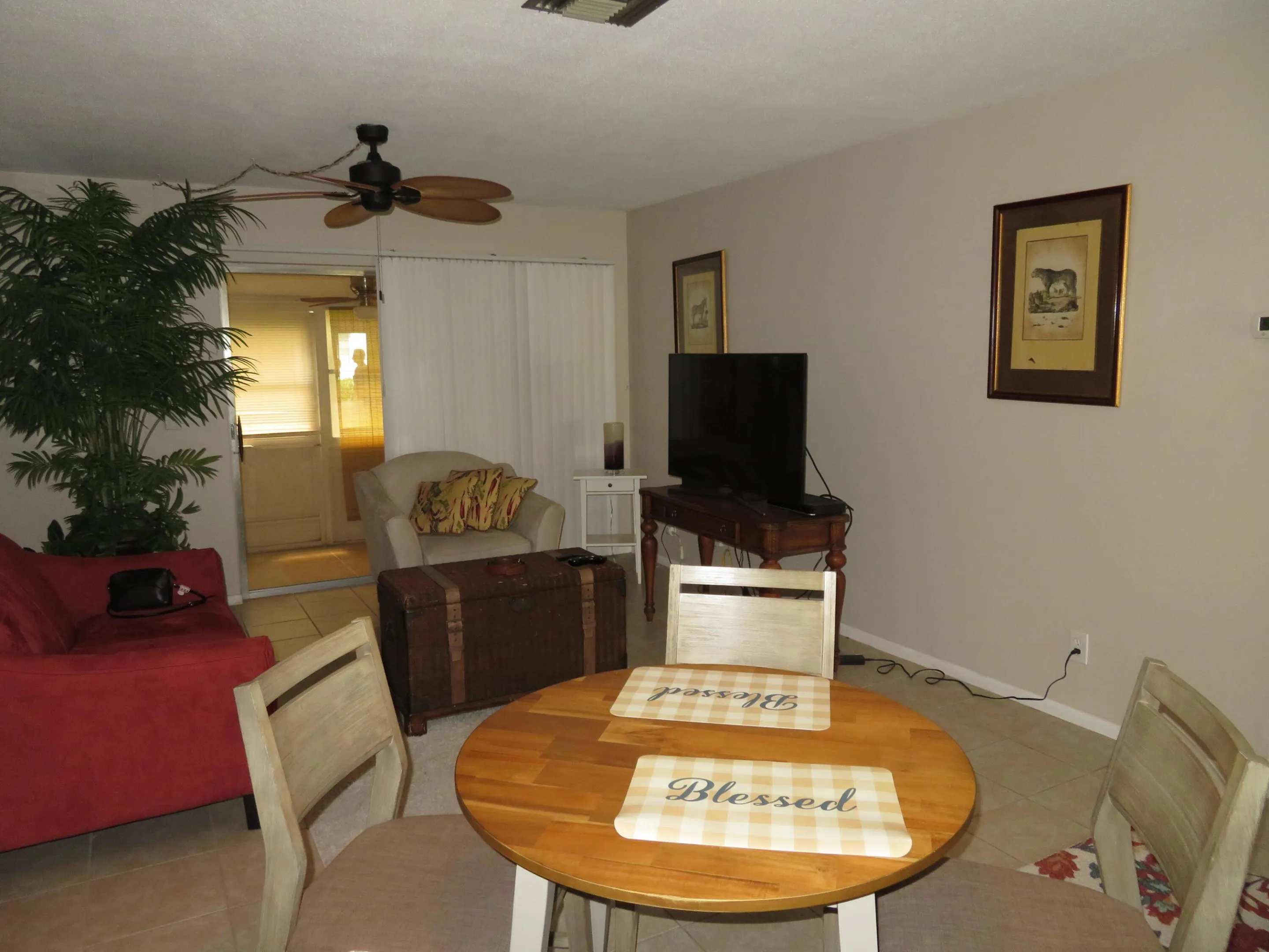 Living/Dining Room in Ashley
