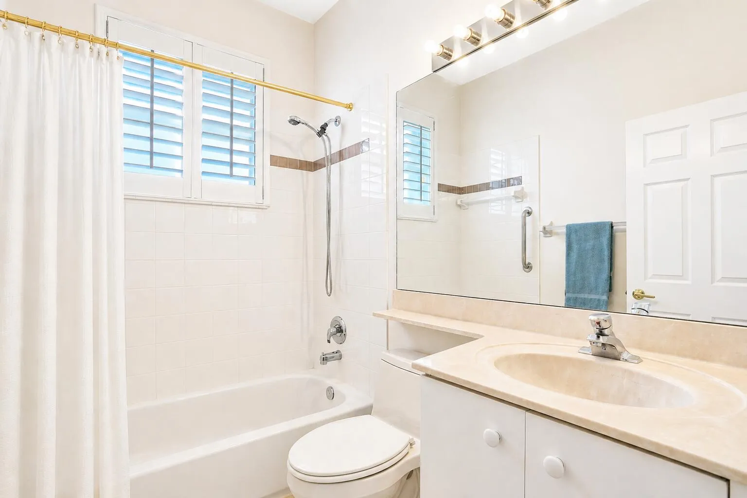 GUEST BATH