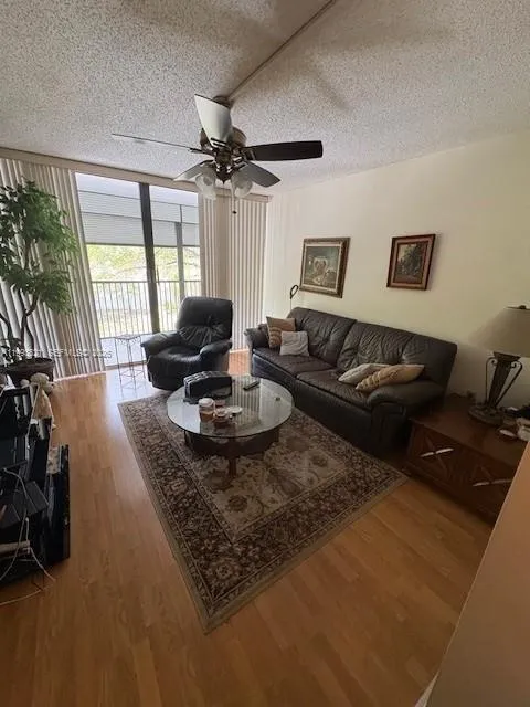 Second bedroom or den