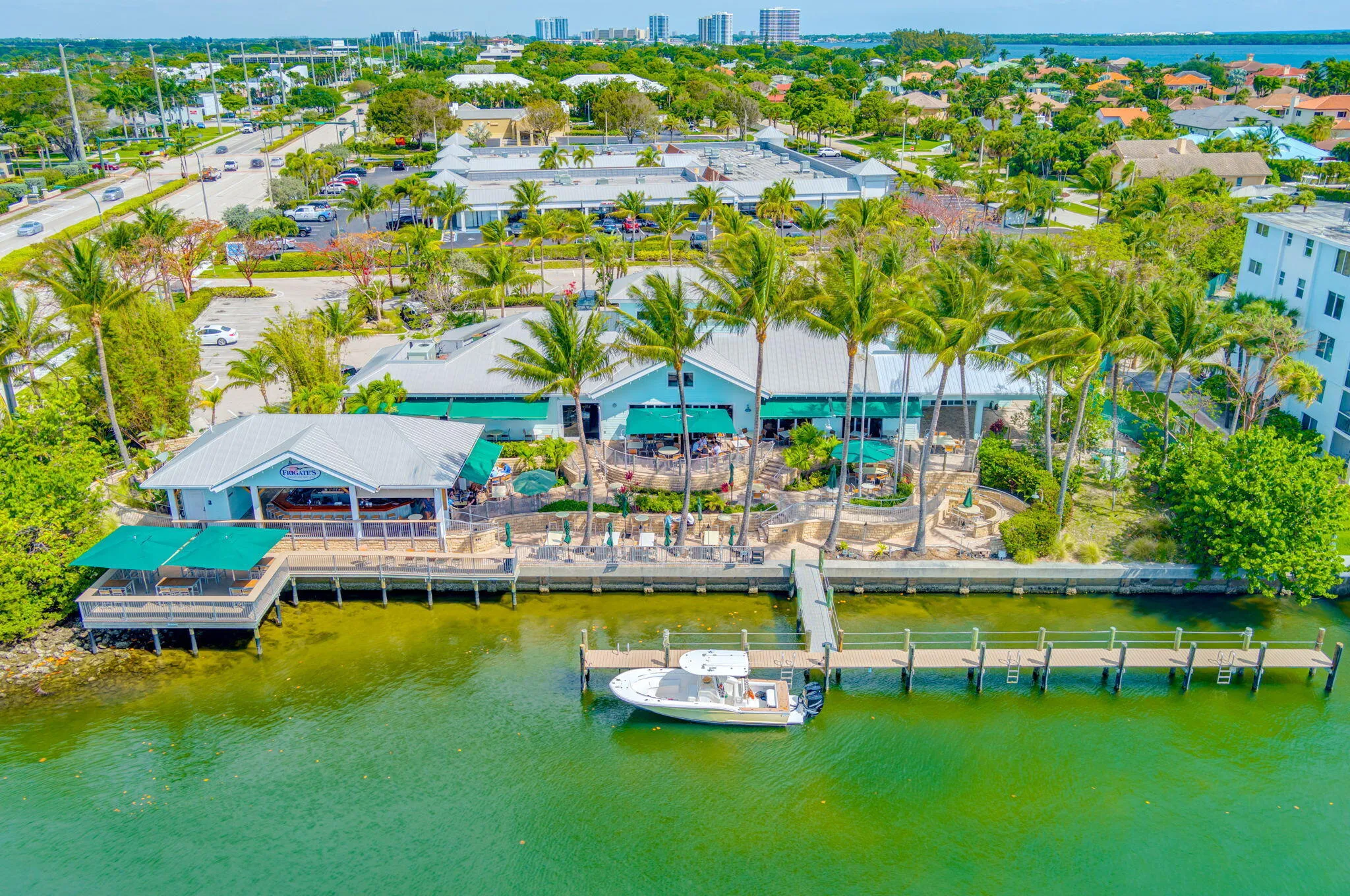 Frigate's Waterfront Bar & Grill