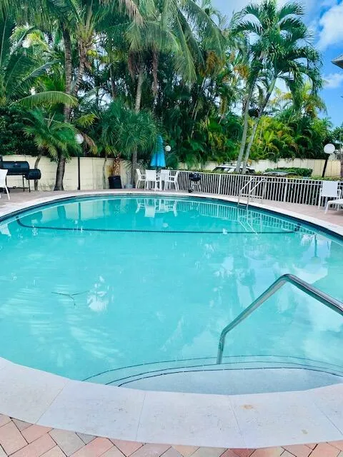 pool 1