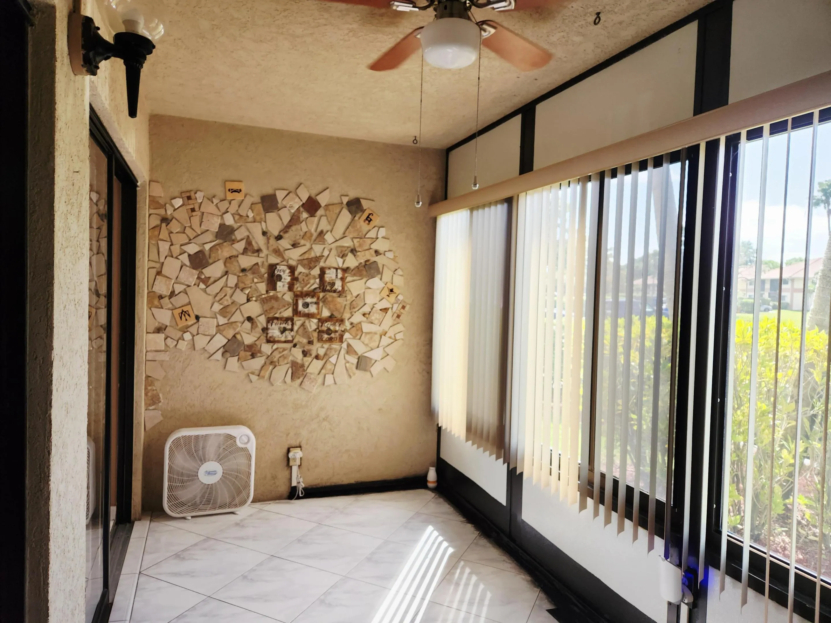 Enclosed Patio with Laundry