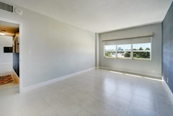 2500 E Las Olas Blvd Apt 403-print-020-0