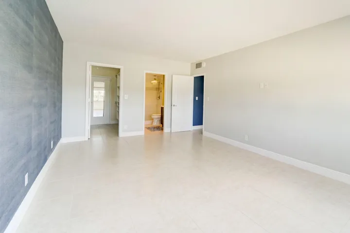 2500 E Las Olas Blvd Apt 403-print-021-0