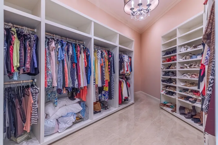 Master Closet-2