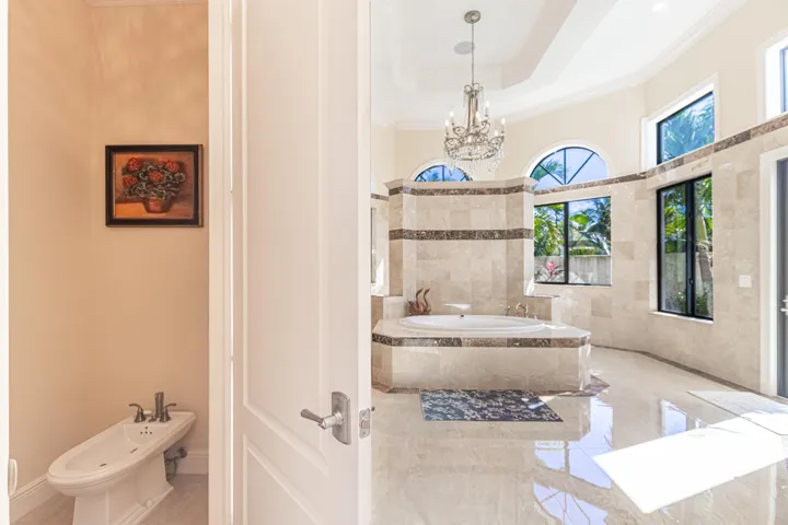 Master Bedroom-Bathroom-C