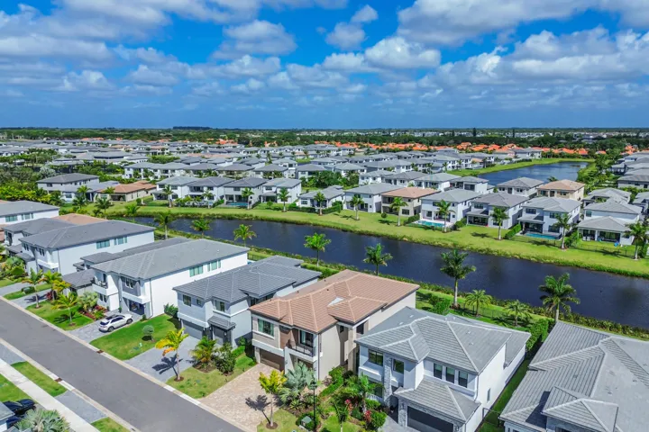 8283 Royal County Down Rd-74
