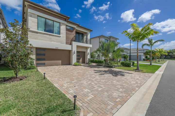 8283 Royal County Down Rd-3