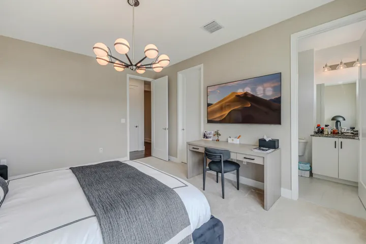 8283 Royal County Down Rd-55
