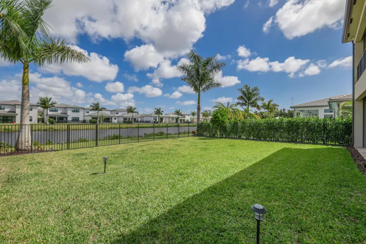 8283 Royal County Down Rd-63