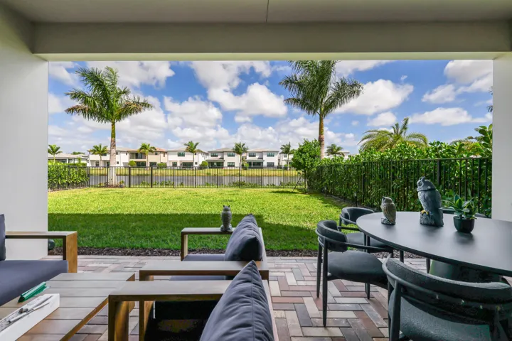 8283 Royal County Down Rd-58