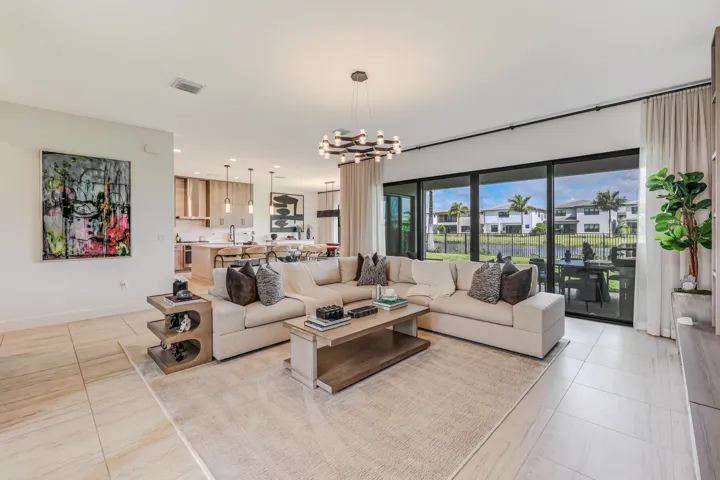 8283 Royal County Down Rd-8