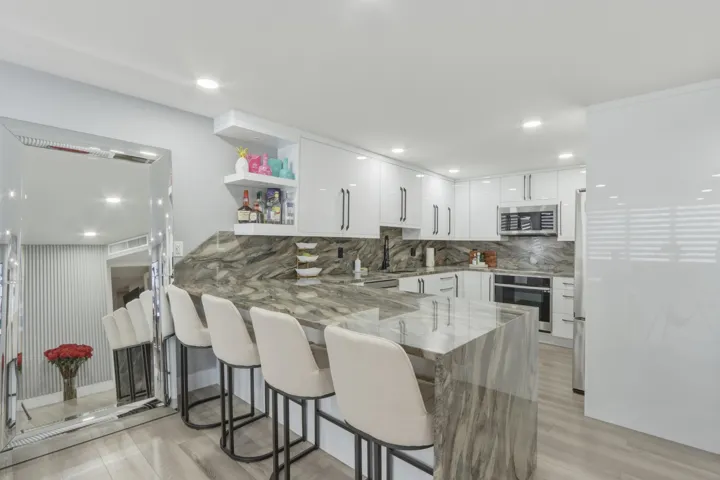 6039 Collins Ave Miami Beach-print-015-0