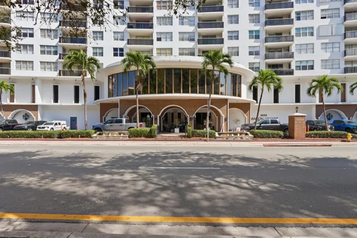 6039 Collins Ave Miami Beach-print-004-0