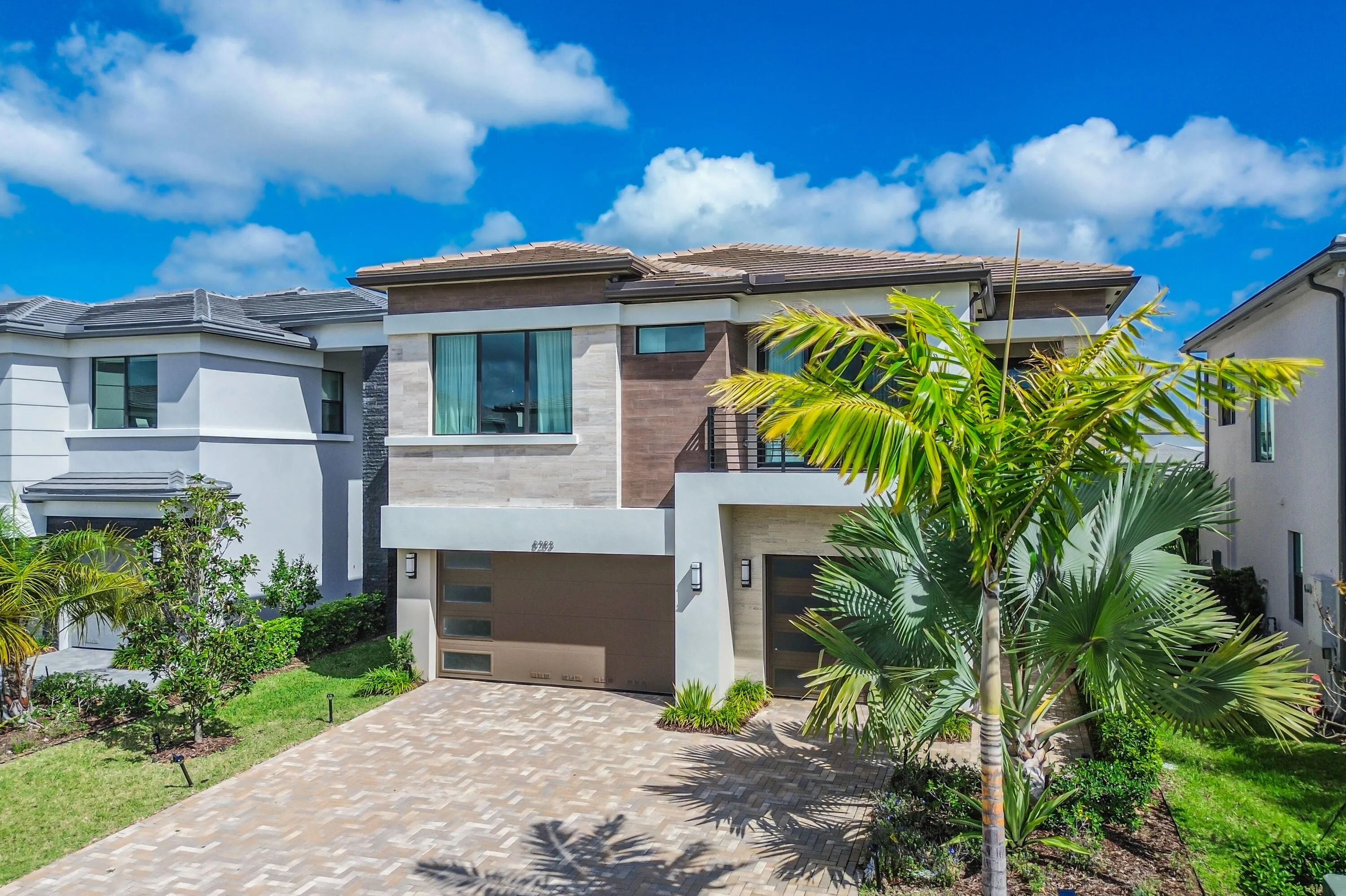 8283 Royal County Down Rd-71