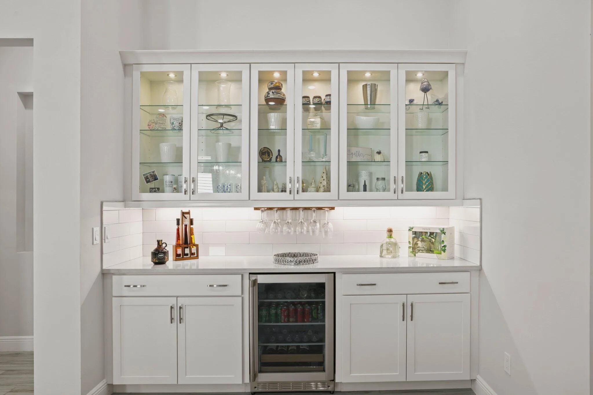 Bar / Entertainment Center