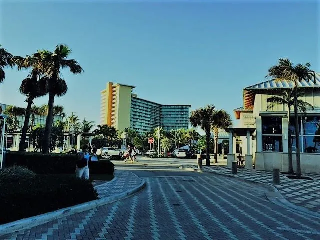 Town and Promenade of the Beach