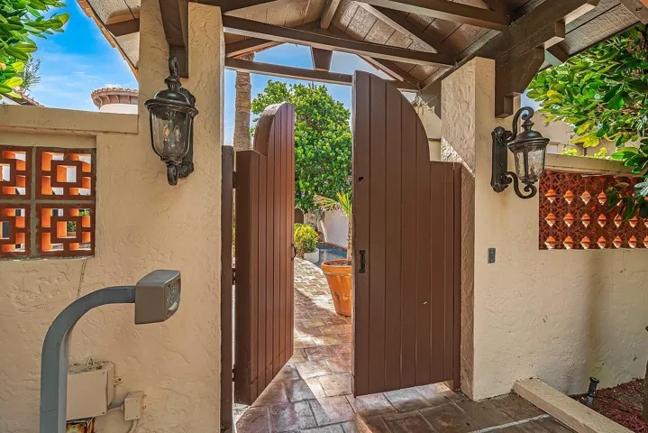 Private entry
