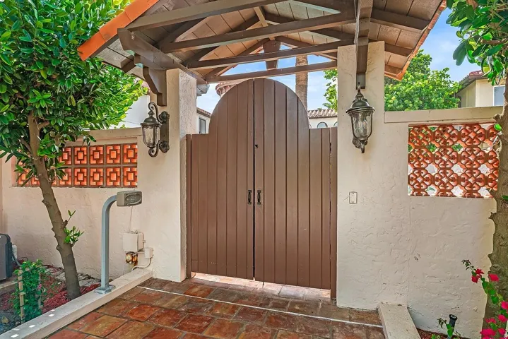 Private entry