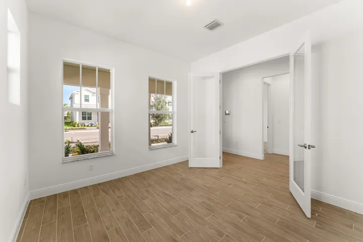US_SEF_CROWN_LOT 249_STUDY