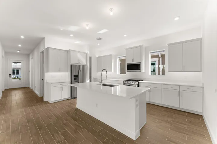 US_SEF_CROWN_LOT 249_KITCHEN 2