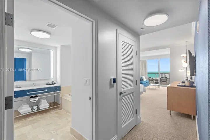 3rd bathroom - 2610