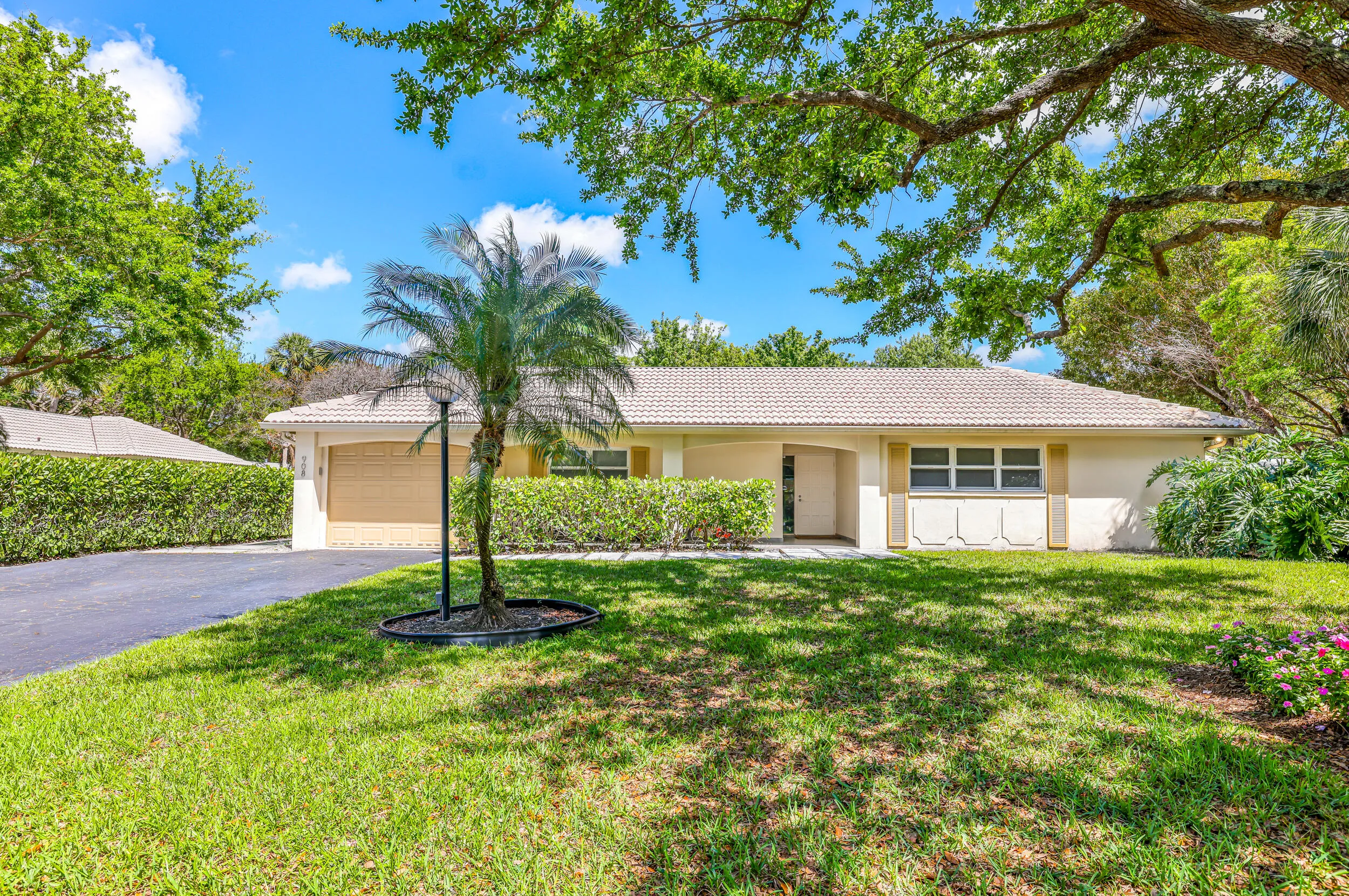 908 Cypress Grove Dr-Pompano Beach, Nata