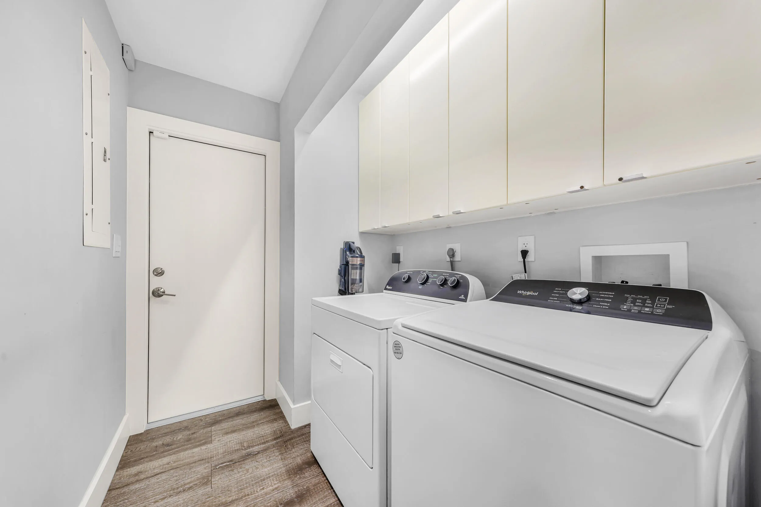 908 Cypress Grove Dr-Pompano Beach, Nata