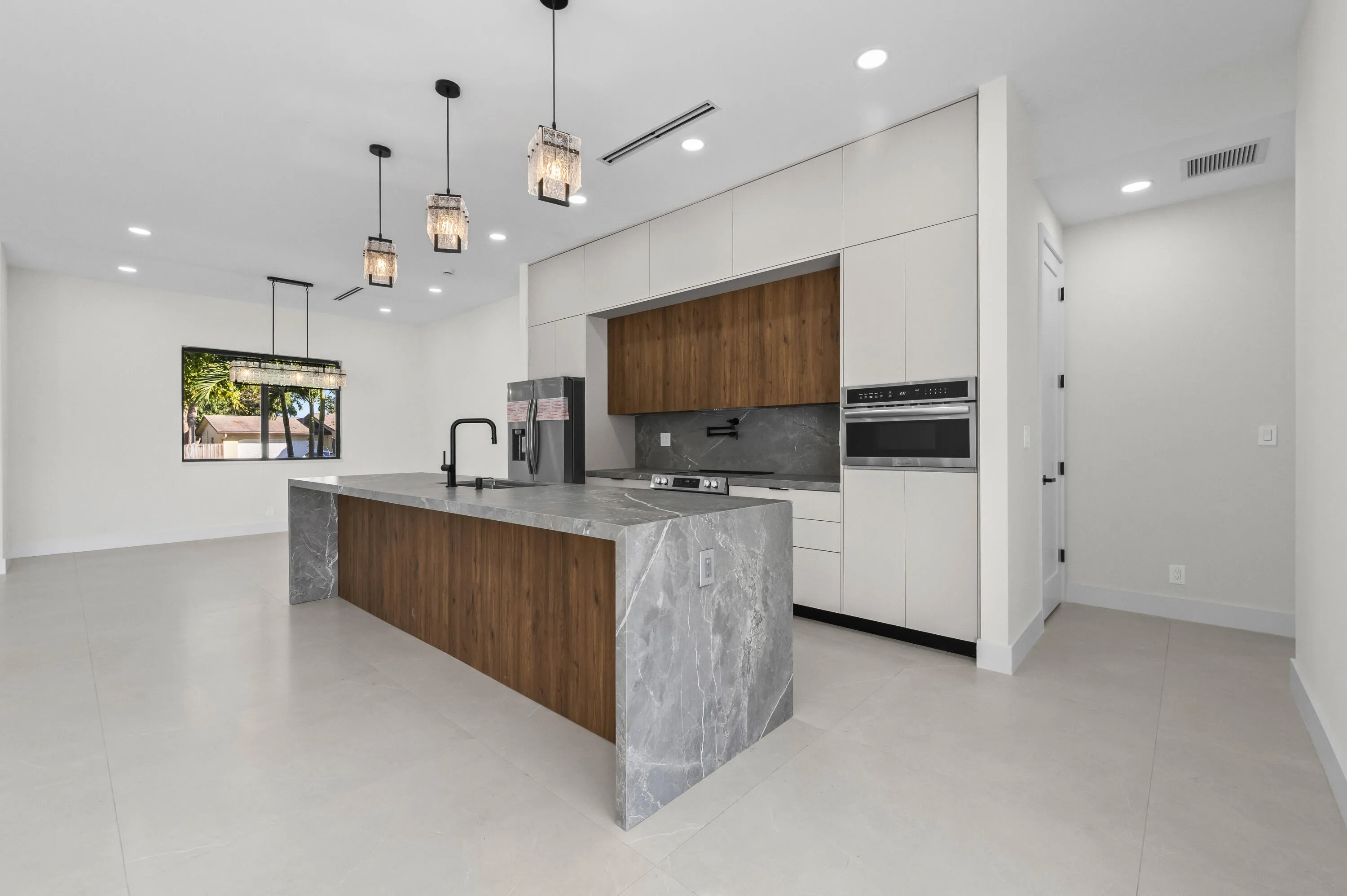 08 Kitchen 02