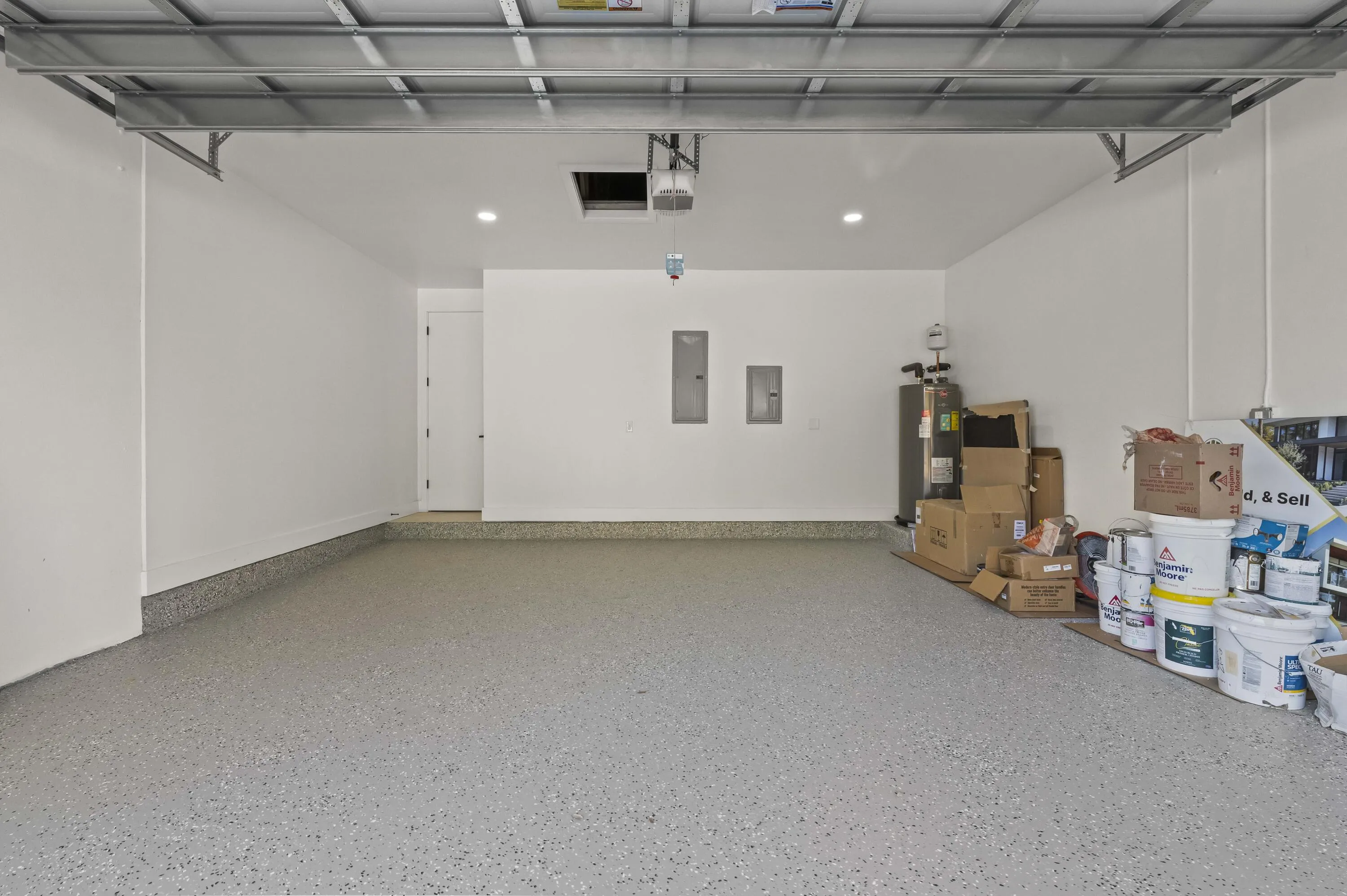 42 Storage Room 01
