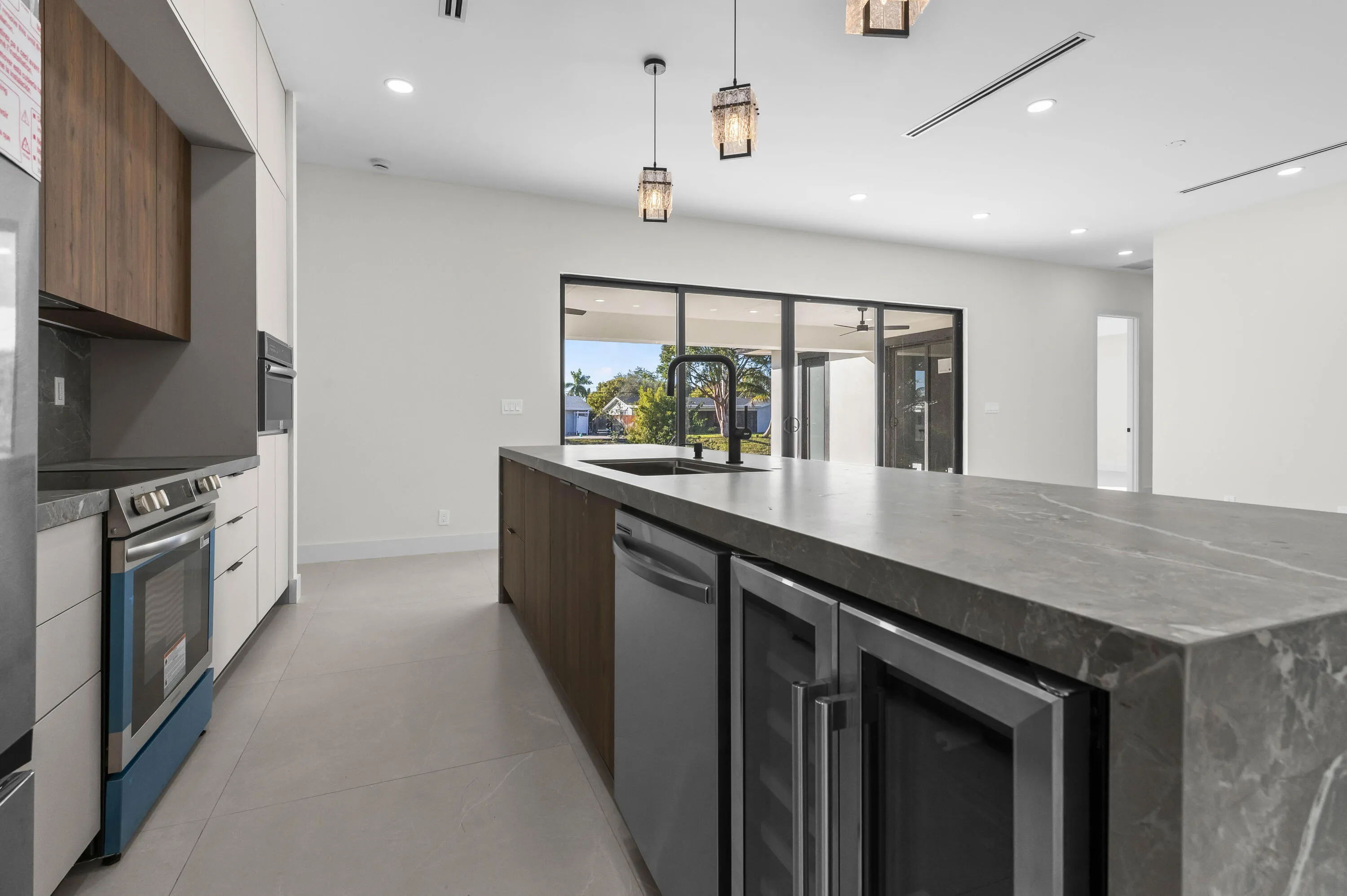 10 Kitchen 04