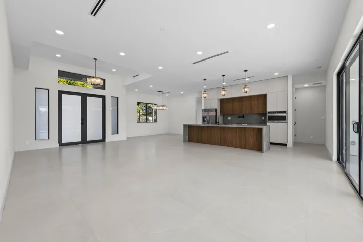 05 Family Living Room 03