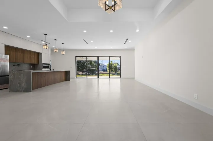 03 Family Living Room 01
