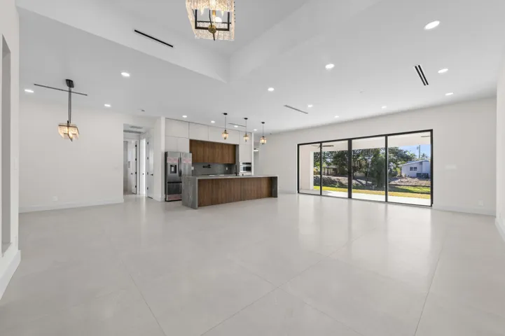 04 Family Living Room 02