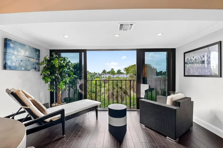 Lounge area