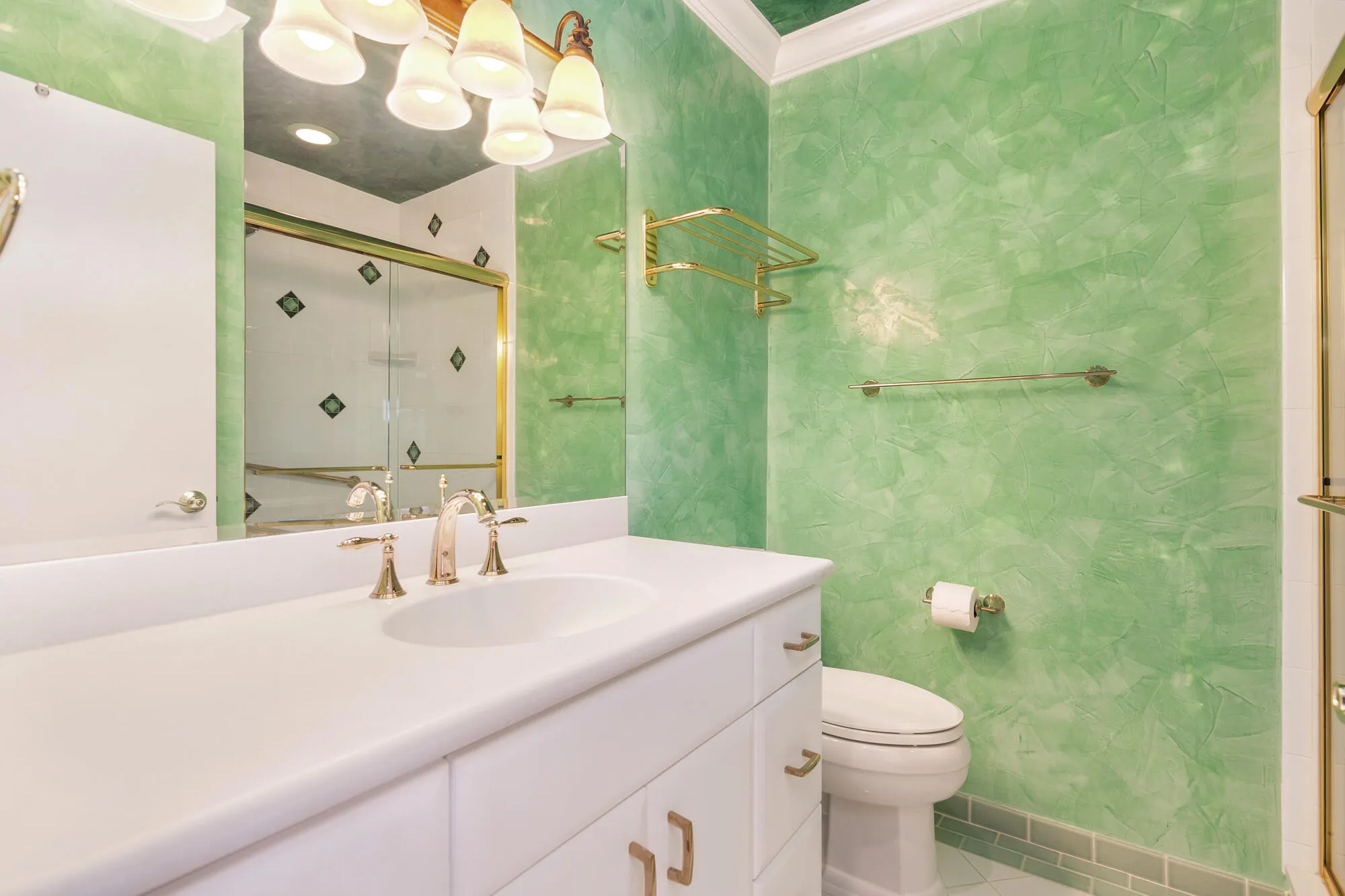 Hallway bath