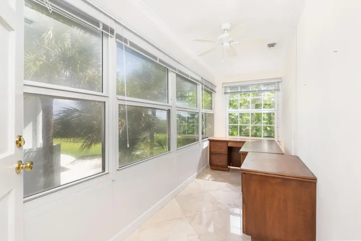 Enclosed patio airconditined