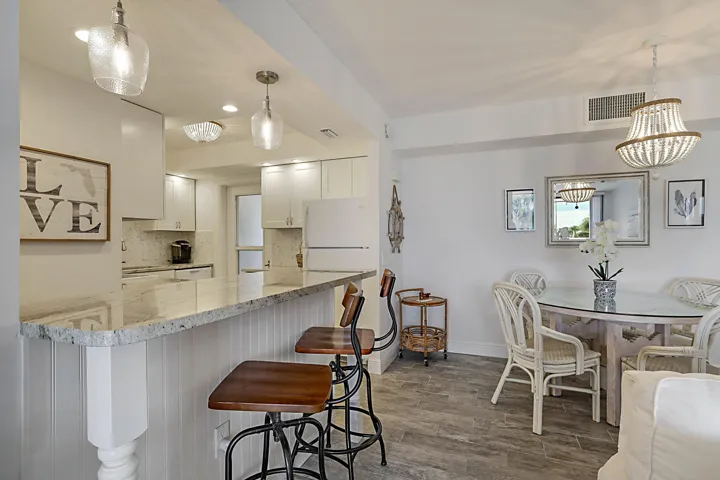 225 Beach Rd Unit 205 -11