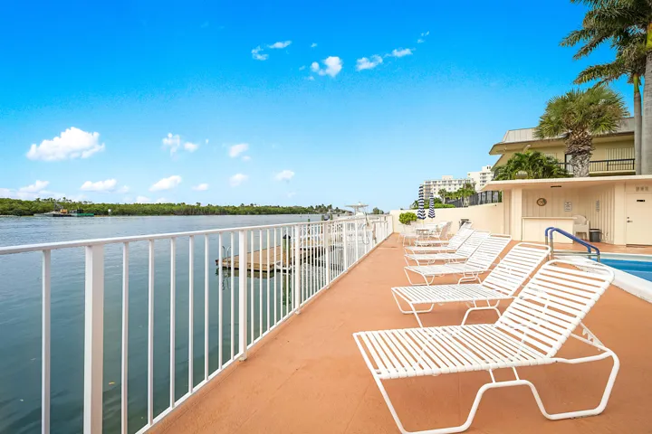 225 Beach Rd Unit 205 -41