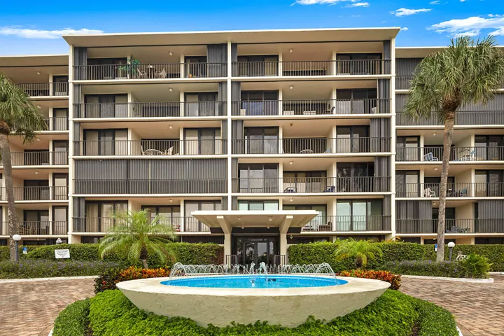 225 Beach Rd Unit 205 -1