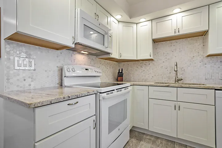 225 Beach Rd Unit 205 -13
