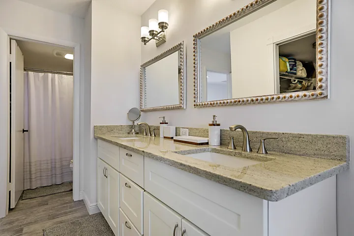 225 Beach Rd Unit 205 -22