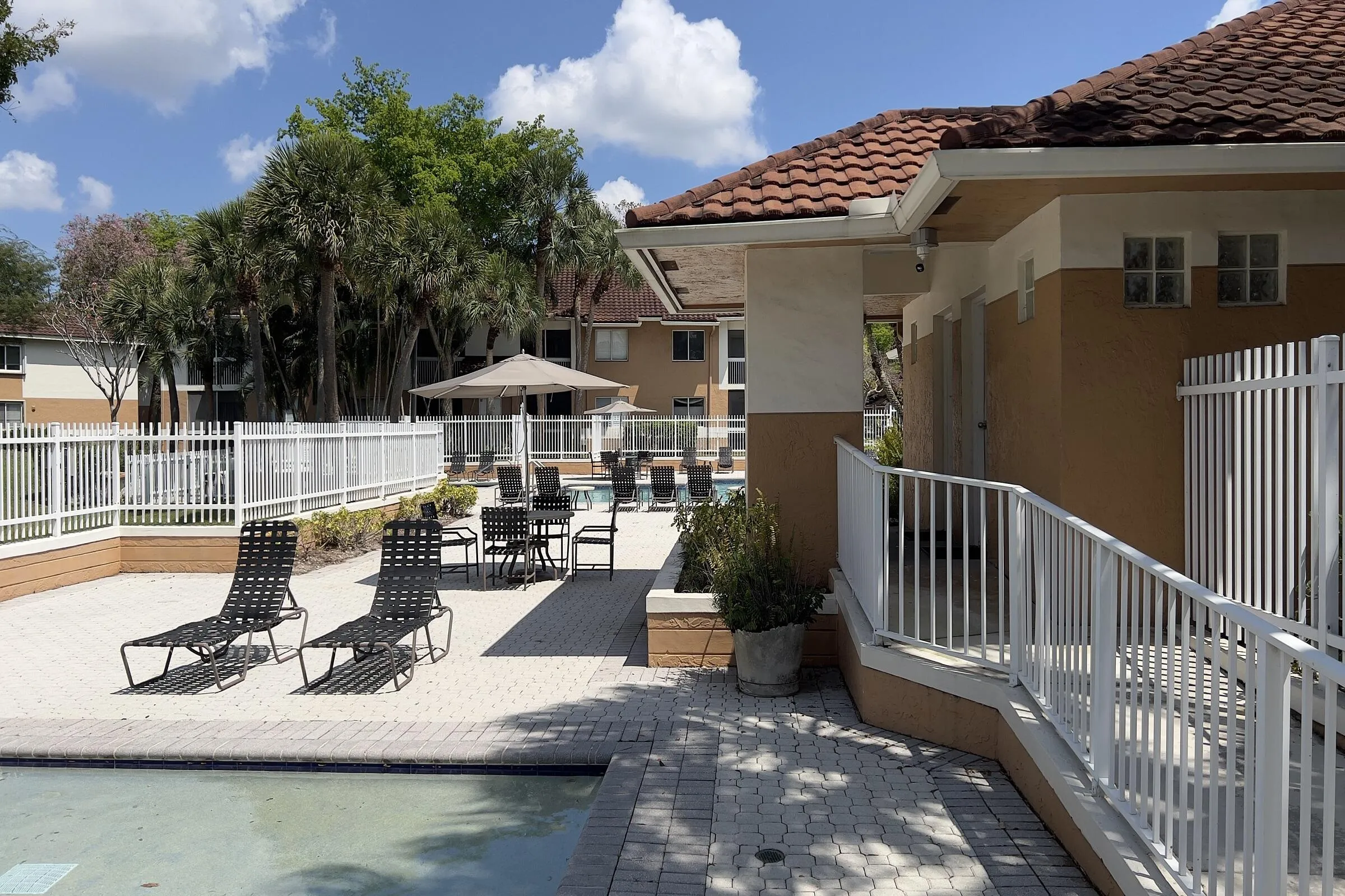 Community pool