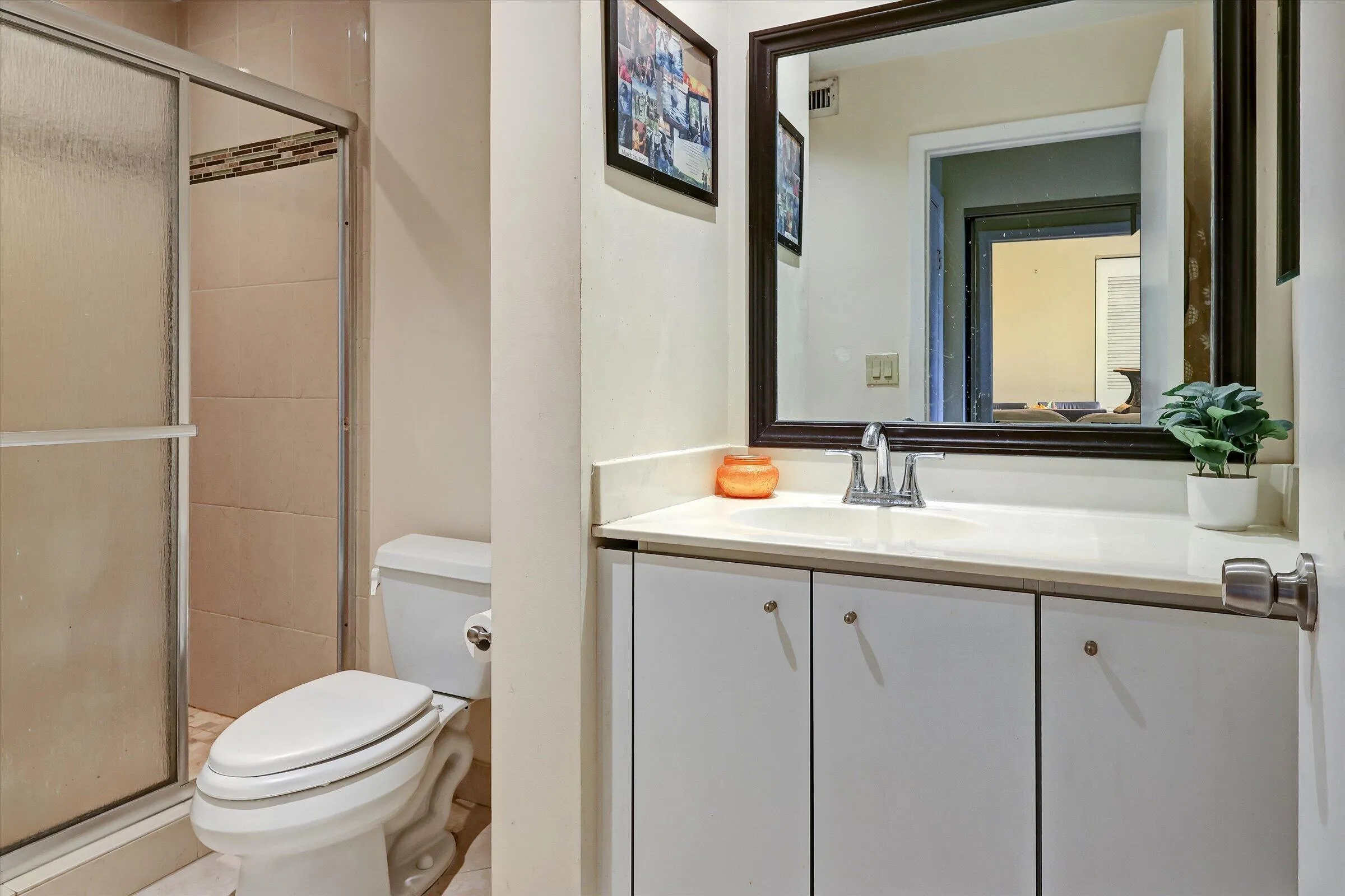 2nd bathroom